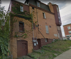 Example of orange/yellow brick color.